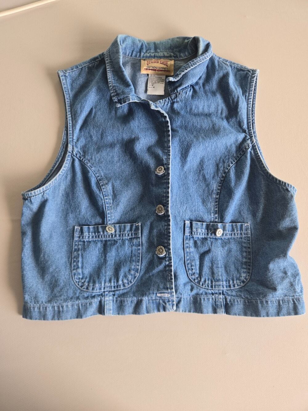Vintage 90s Y2K cropped denim jean vest flower button sz SMALL cottagecore boho